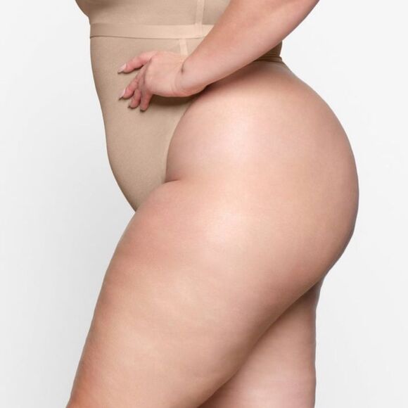 SKIMS Sheer Sculpt Shaping High Waisted Thong In Clay Nude Shapewear - Picture 2 of 5